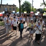 Powitanie ikony MB Częstochowskiej w parafii św. Barbary w Głownie