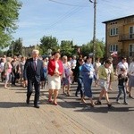 Powitanie ikony MB Częstochowskiej w parafii św. Barbary w Głownie