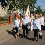 Powitanie ikony MB Częstochowskiej w parafii św. Barbary w Głownie