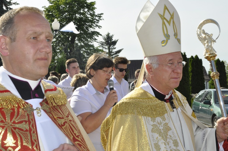 Powitanie ikony MB Częstochowskiej w Dmosinie