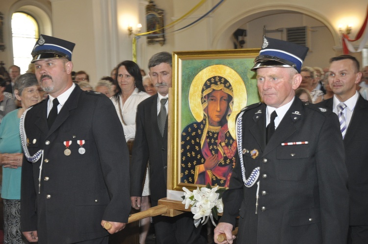 Powitanie ikony MB Częstochowskiej w Dmosinie