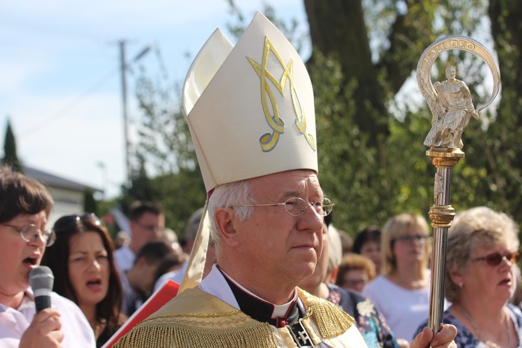 Powitanie ikony MB Częstochowskiej w Dmosinie