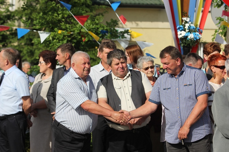 Powitanie ikony MB Częstochowskiej w Dmosinie