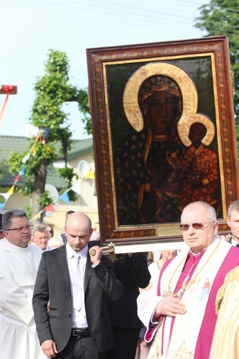 Powitanie ikony MB Częstochowskiej w Dmosinie