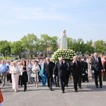 Procesja z figurą Matki Bożej Fatimskiej na plac koronacyjny