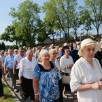 Procesja z figurą Matki Bożej Fatimskiej na plac koronacyjny