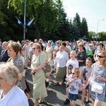 Procesja z figurą Matki Bożej Fatimskiej na plac koronacyjny