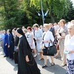 Procesja z figurą Matki Bożej Fatimskiej na plac koronacyjny