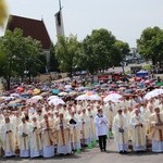 Procesja do ołtarza - Msza św. koronacyjna