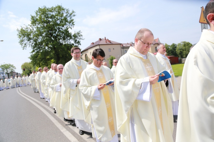 Procesja do ołtarza - Msza św. koronacyjna