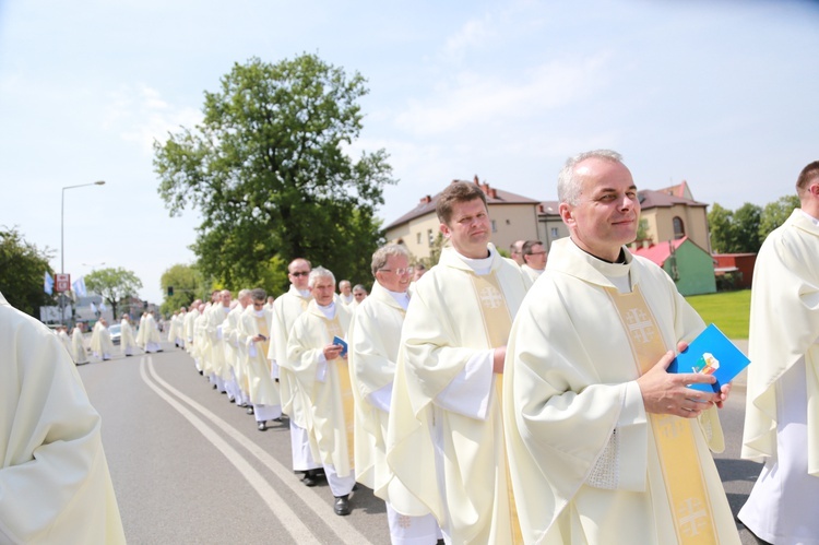 Procesja do ołtarza - Msza św. koronacyjna