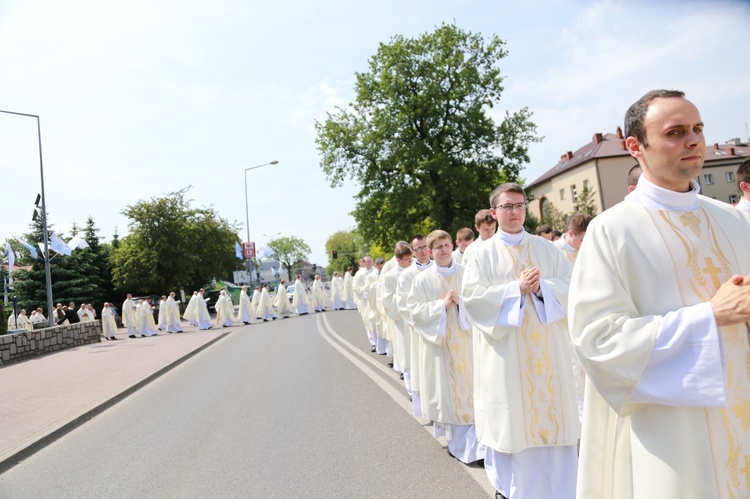 Procesja do ołtarza - Msza św. koronacyjna