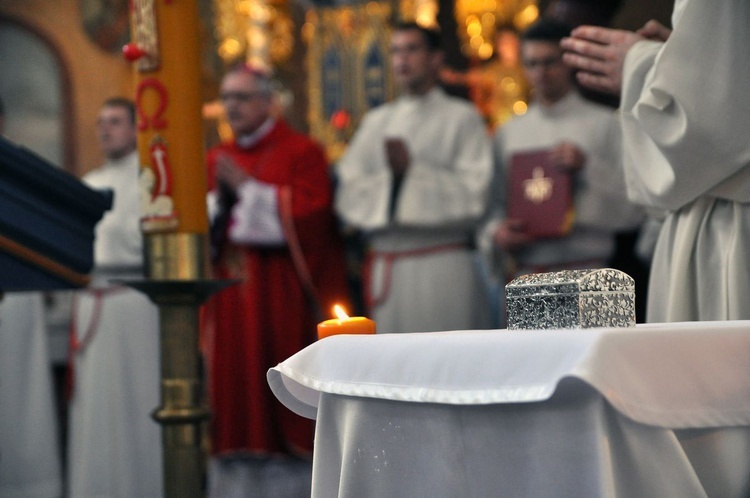 Poświęcenie kościoła i ołtarza w Skrzatuszu