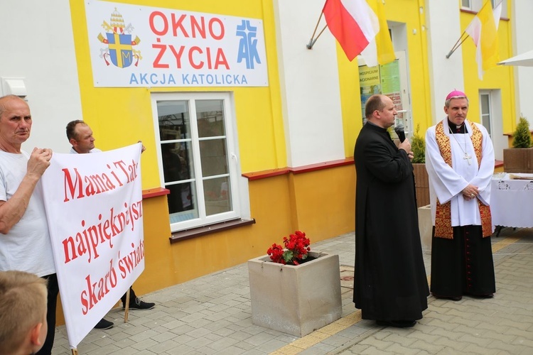 Poświęcenie "Okna życia" 