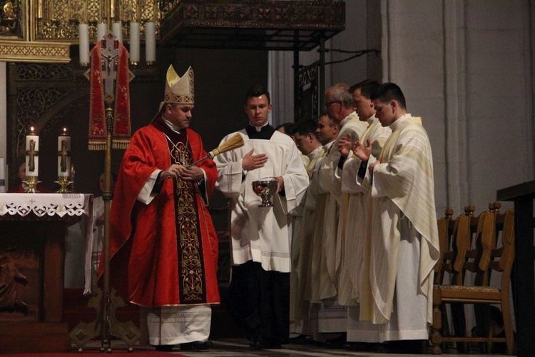 Eucharystia w noc Zesłania Ducha Świętego