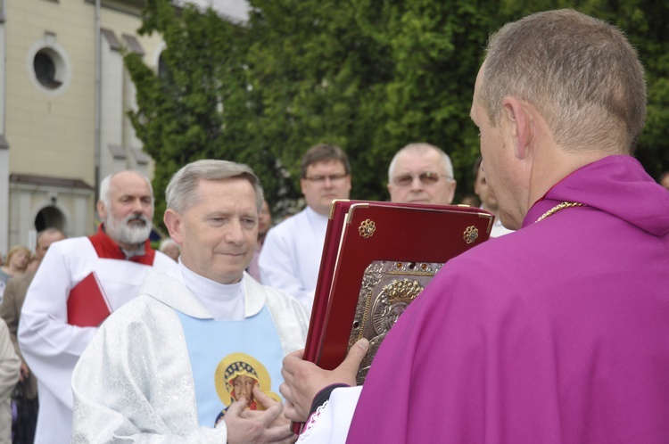 Powitanie ikony MB Częstochowskiej w Domaniewicach