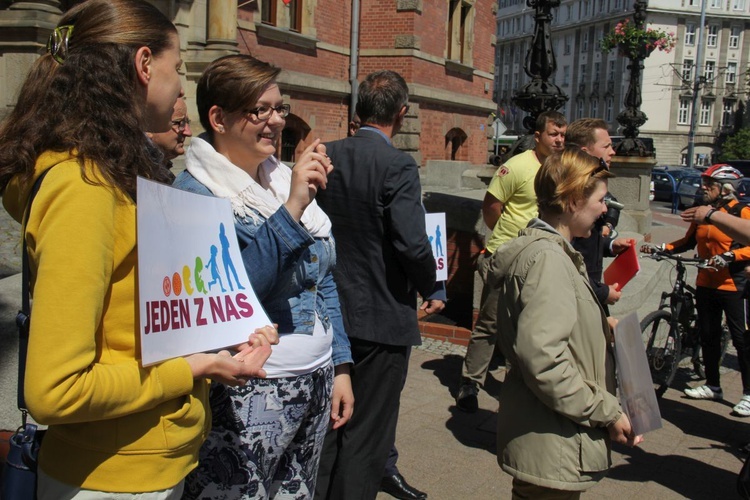 Protest przeciwko programowi in vitro