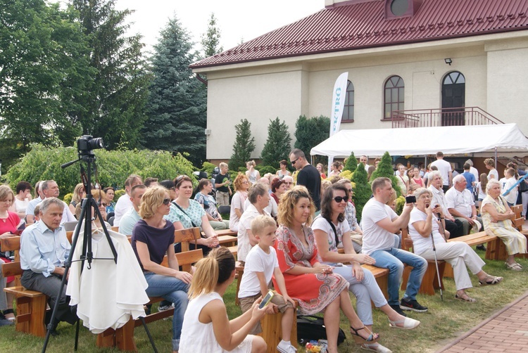 Festyn parafialny w Dębicy - Latoszynie