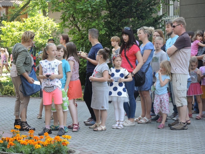 Szkolno-Parafialny Festyn "u Sióstr"