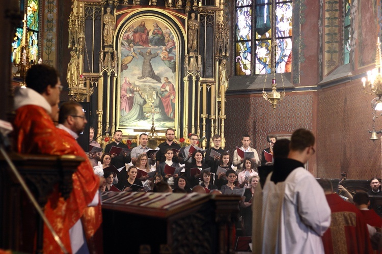 Arcybiskup z Chimbote w bazylice franciszkanów