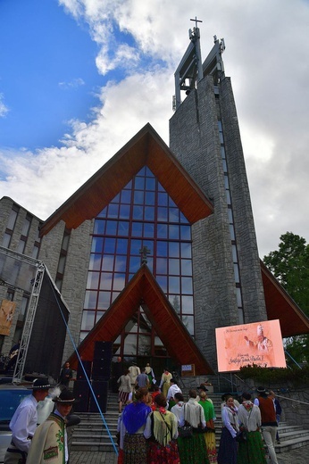 Episkopat Polski w kościele św. Krzyża w Zakopanem