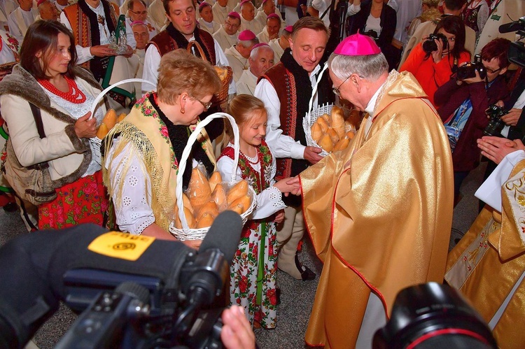 Episkopat Polski w kościele św. Krzyża w Zakopanem