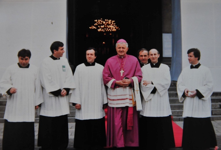 Jan Paweł II w katedrze lubelskiej 9 czerwca 1987 r.