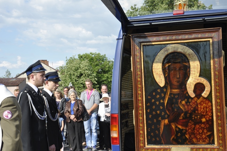 Powitanie ikony MB Częstochowskiej w Bąkowie