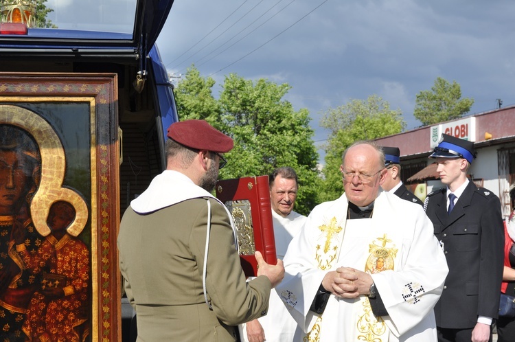 Powitanie ikony MB Częstochowskiej w Bąkowie