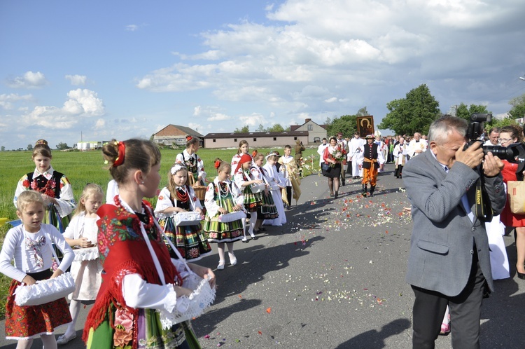 Powitanie ikony MB Częstochowskiej w Bąkowie