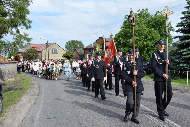 Powitanie ikony MB Częstochowskiej w Chruślinie