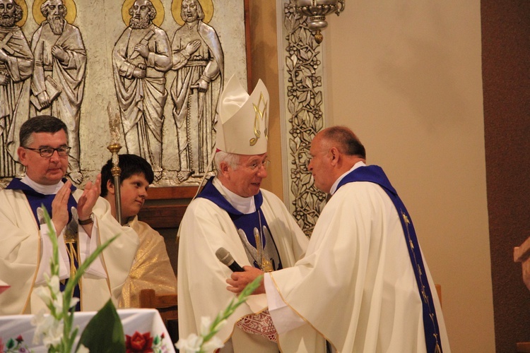 Powitanie ikony MB Częstochowskiej w parafii Chrystusa Dobrego Pasterza w Łowiczu