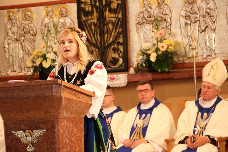 Powitanie ikony MB Częstochowskiej w parafii Chrystusa Dobrego Pasterza w Łowiczu