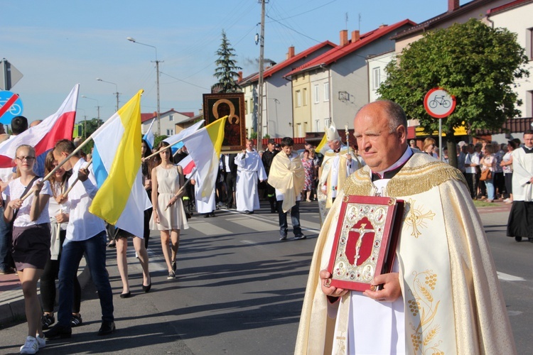 Powitanie ikony MB Częstochowskiej w parafii Chrystusa Dobrego Pasterza w Łowiczu