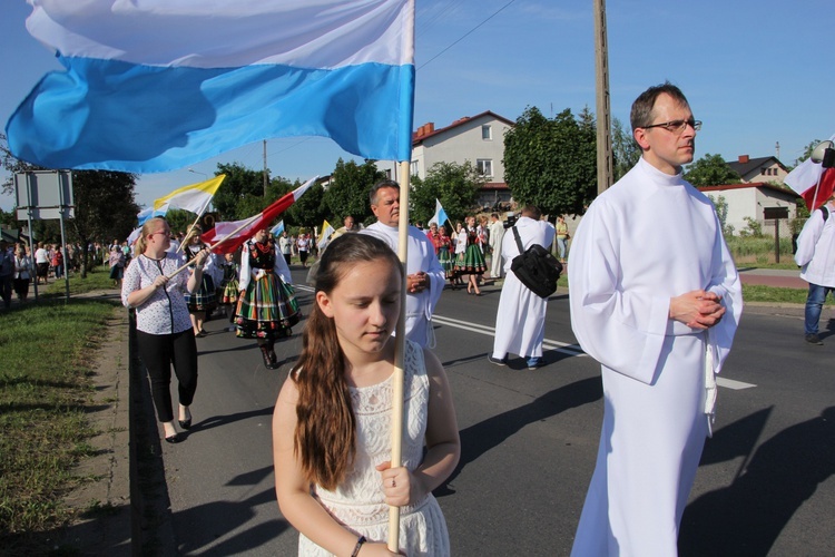 Powitanie ikony MB Częstochowskiej w parafii Chrystusa Dobrego Pasterza w Łowiczu