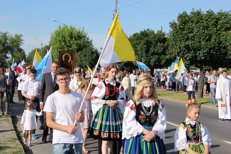 Powitanie ikony MB Częstochowskiej w parafii Chrystusa Dobrego Pasterza w Łowiczu