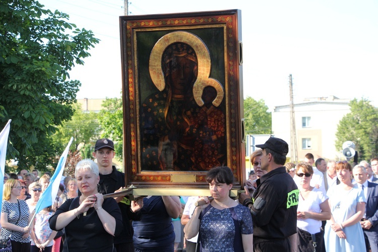 Powitanie ikony MB Częstochowskiej w parafii Chrystusa Dobrego Pasterza w Łowiczu