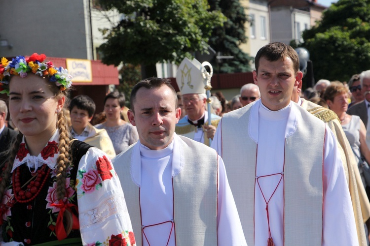 Powitanie ikony MB Częstochowskiej w parafii Chrystusa Dobrego Pasterza w Łowiczu