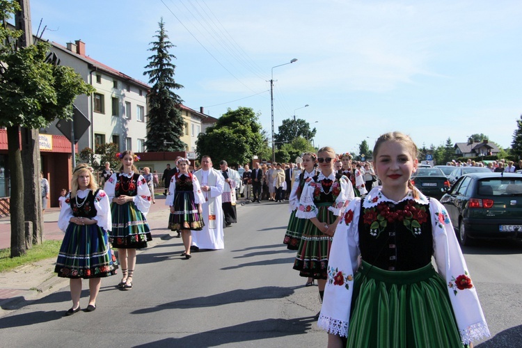 Powitanie ikony MB Częstochowskiej w parafii Chrystusa Dobrego Pasterza w Łowiczu