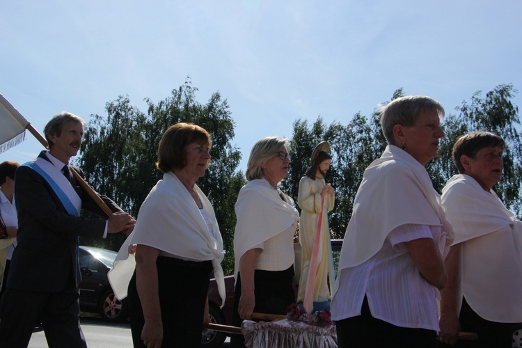 Powitanie ikony MB Częstochowskiej w parafii Chrystusa Dobrego Pasterza w Łowiczu