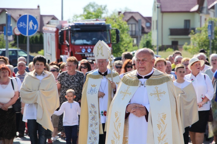 Powitanie ikony MB Częstochowskiej w parafii Chrystusa Dobrego Pasterza w Łowiczu