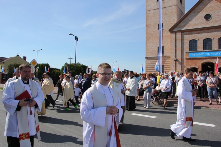 Powitanie ikony MB Częstochowskiej w parafii Chrystusa Dobrego Pasterza w Łowiczu