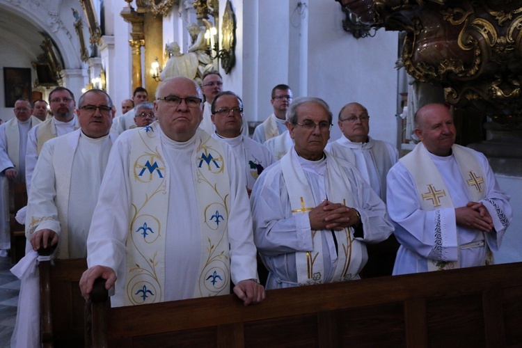 Pielgrzymka duchowieństwa do grobu św. Jadwigi