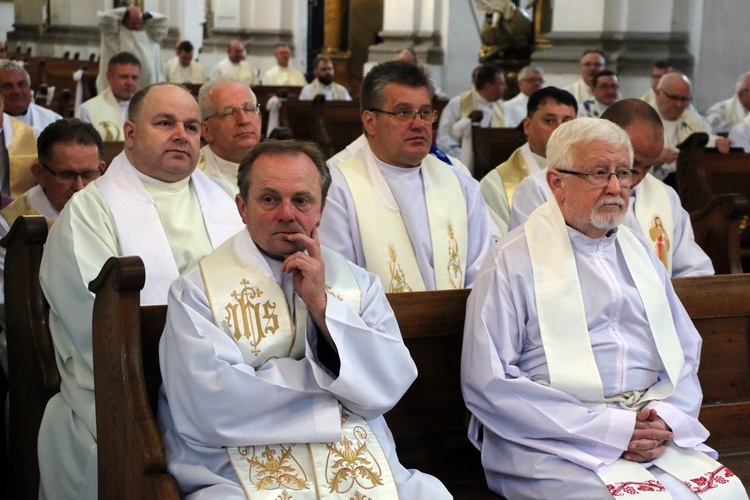 Pielgrzymka duchowieństwa do grobu św. Jadwigi