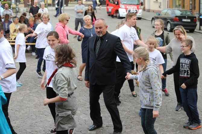 "Cała Polska tańczy dla JP2" - Skoczów 2017