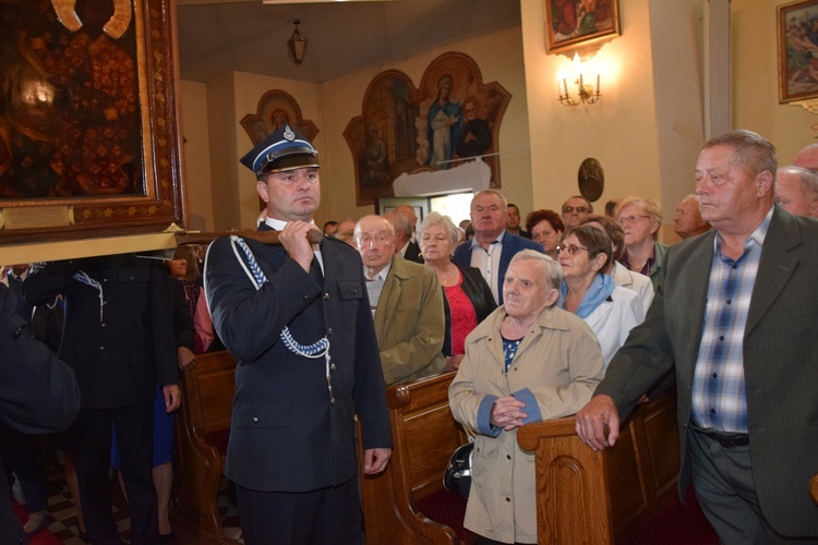 Powitanie ikony MB Częstochowskiej w Łyszkowicach