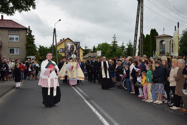 Powitanie ikony MB Częstochowskiej w Łyszkowicach