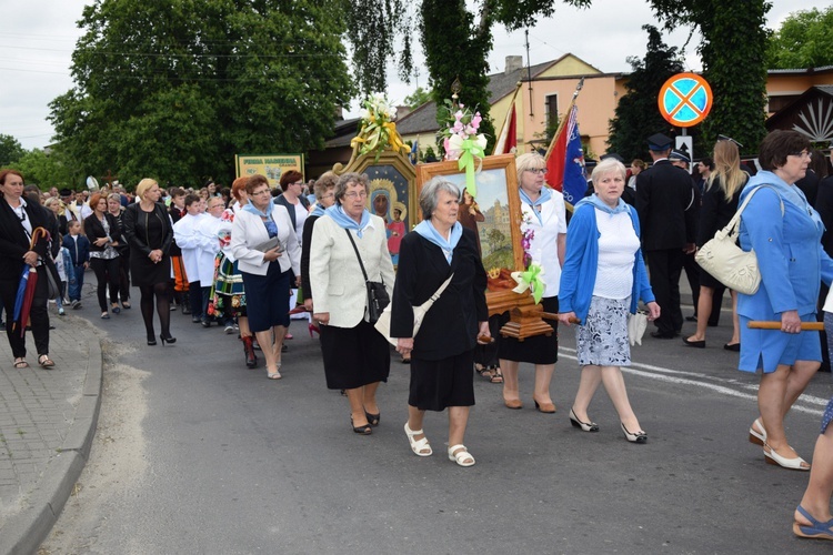 Powitanie ikony MB Częstochowskiej w Łyszkowicach