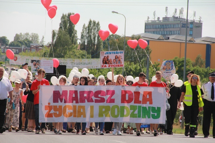 Marsz dla życia i mecz charytatywny