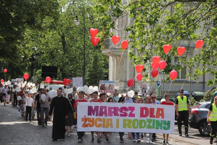 Marsz dla życia i mecz charytatywny